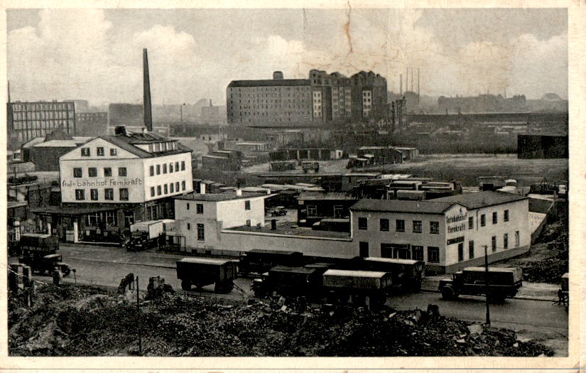 hamburg, autobahnhof "fernkraft", riss oben mittig geklebt