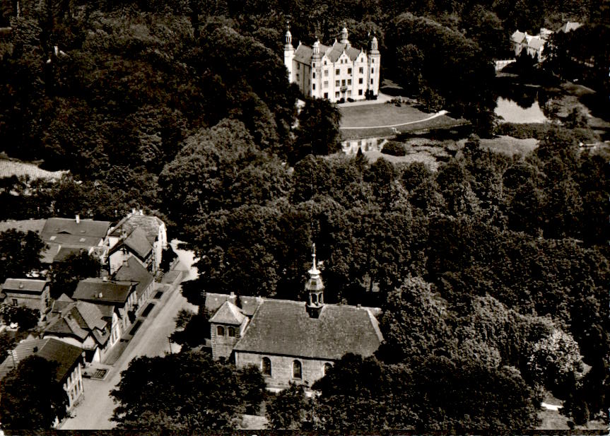 ahrensburg in holstein, schloß und kirche, 1960