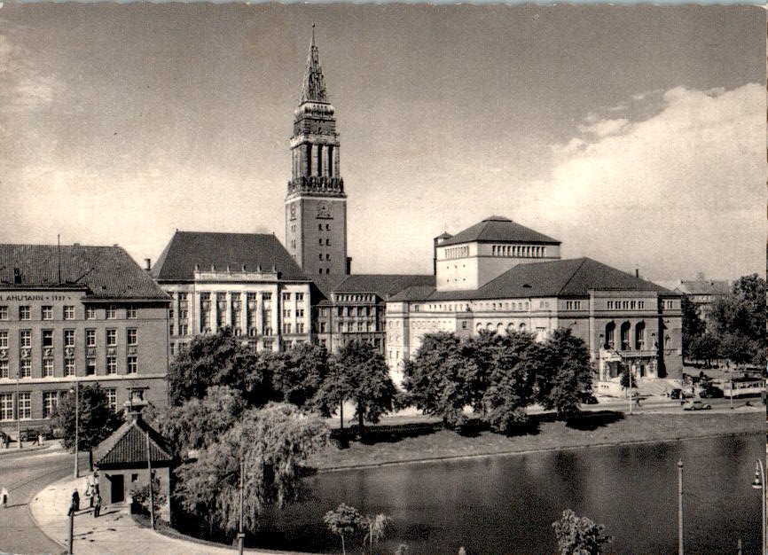 kiel, rathaus und stadttheater