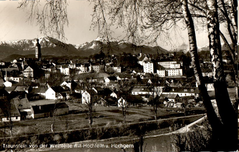 traunstein von der weinleite mit hochfelln und hochgern