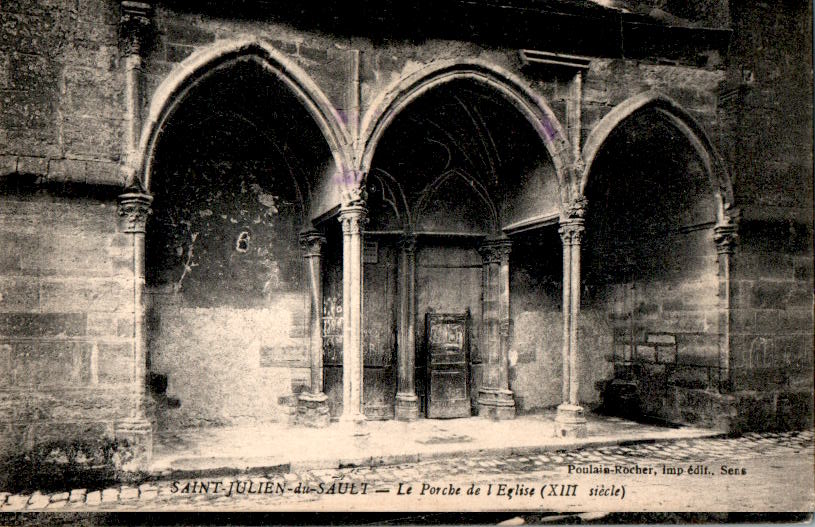 saint-julien du sault, la porche de l'eglise