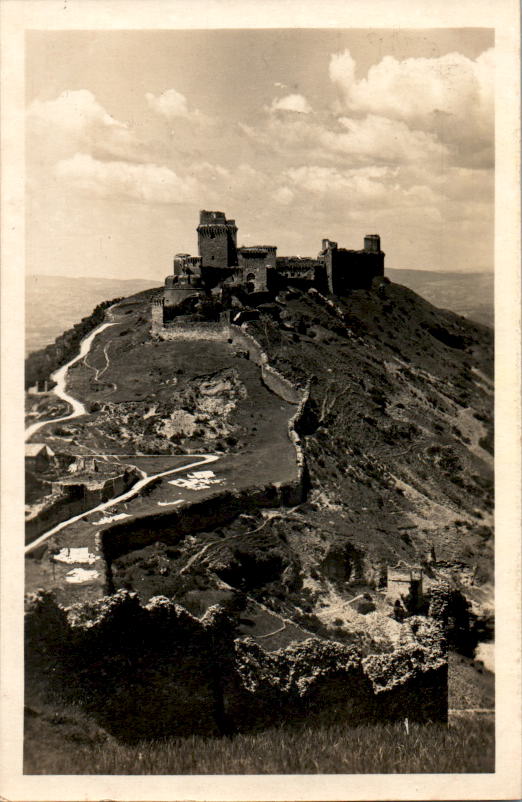 assisi, il castello