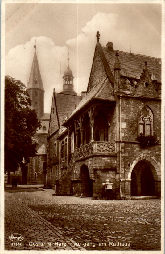 goslar, aufgang am rathaus