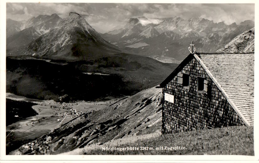 nördlingerhütte mit zugspitze