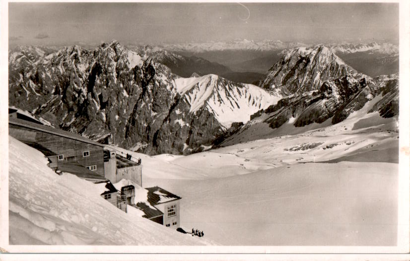 blick auf das schneefernerhaus