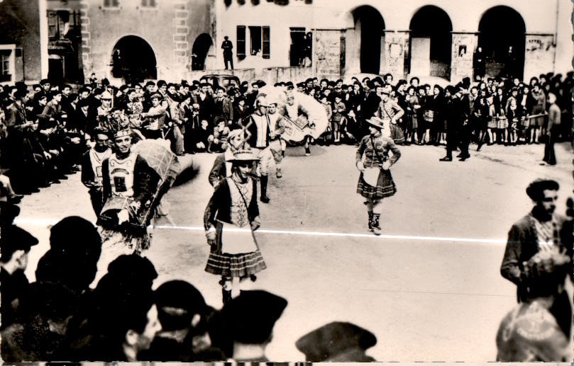 groupe de danseurs basques