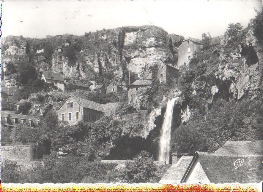 salles-la-source, la cascade et les rochers