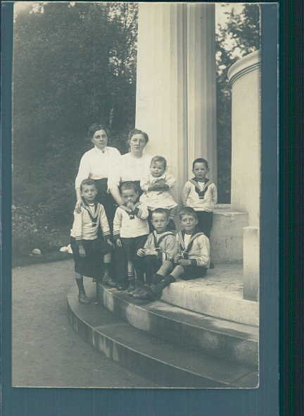 fotograf c. fricke, bad salzuflen, frauen mit kindern