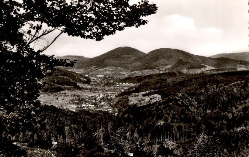 blick von der schwarzwald-hochstraße g. baden-baden m. merkur