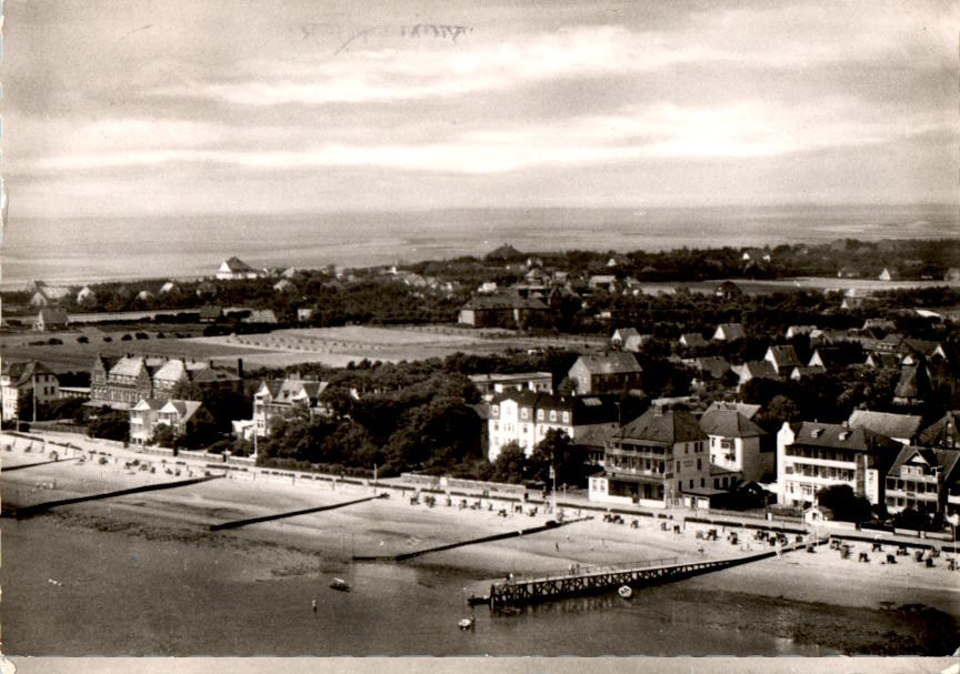 wyk auf föhr, strand mit promenade