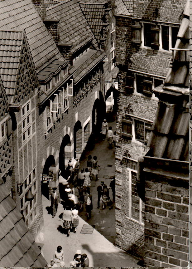 die böttcherstrasse in bremen, st. petrus - platz